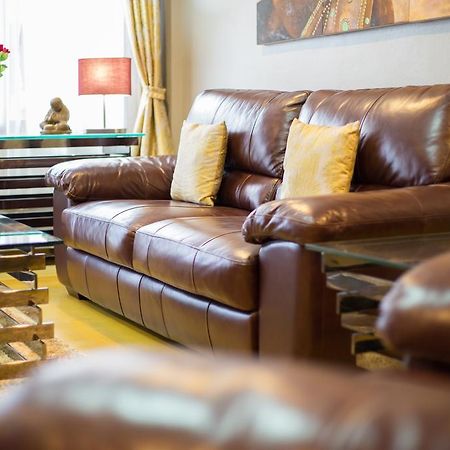 Luxury Town House In The Heart Of The Old City チエンマイ エクステリア 写真