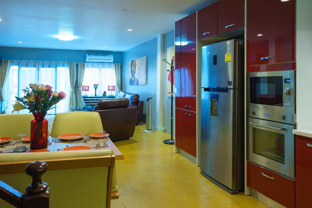 Luxury Town House In The Heart Of The Old City チエンマイ エクステリア 写真