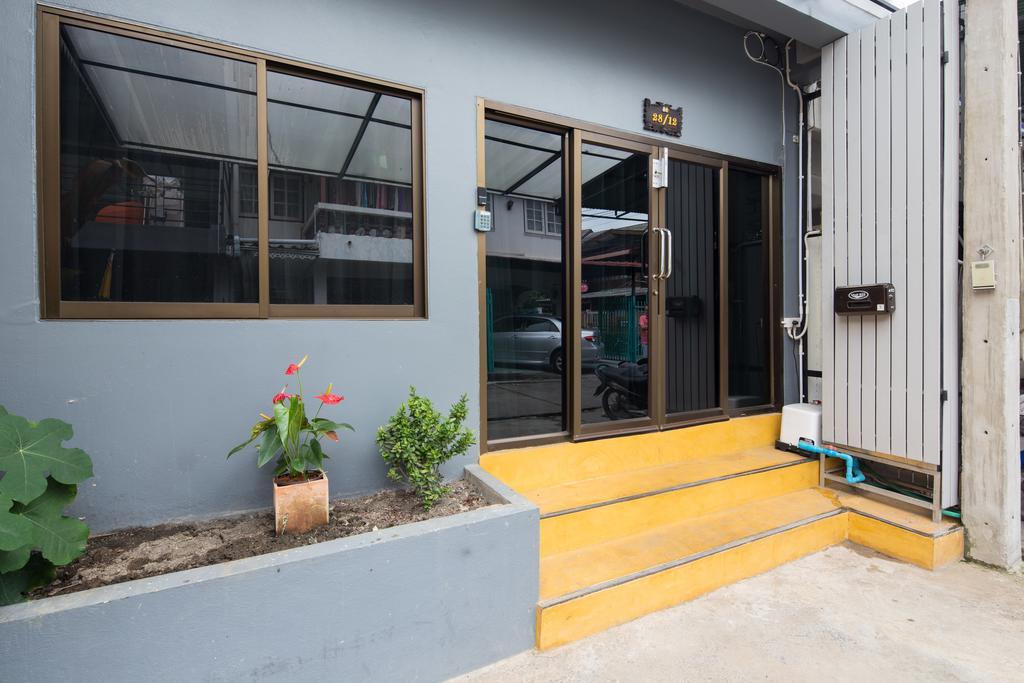 Luxury Town House In The Heart Of The Old City チエンマイ エクステリア 写真