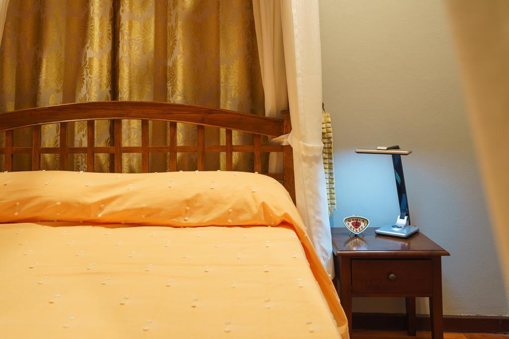 Luxury Town House In The Heart Of The Old City チエンマイ エクステリア 写真