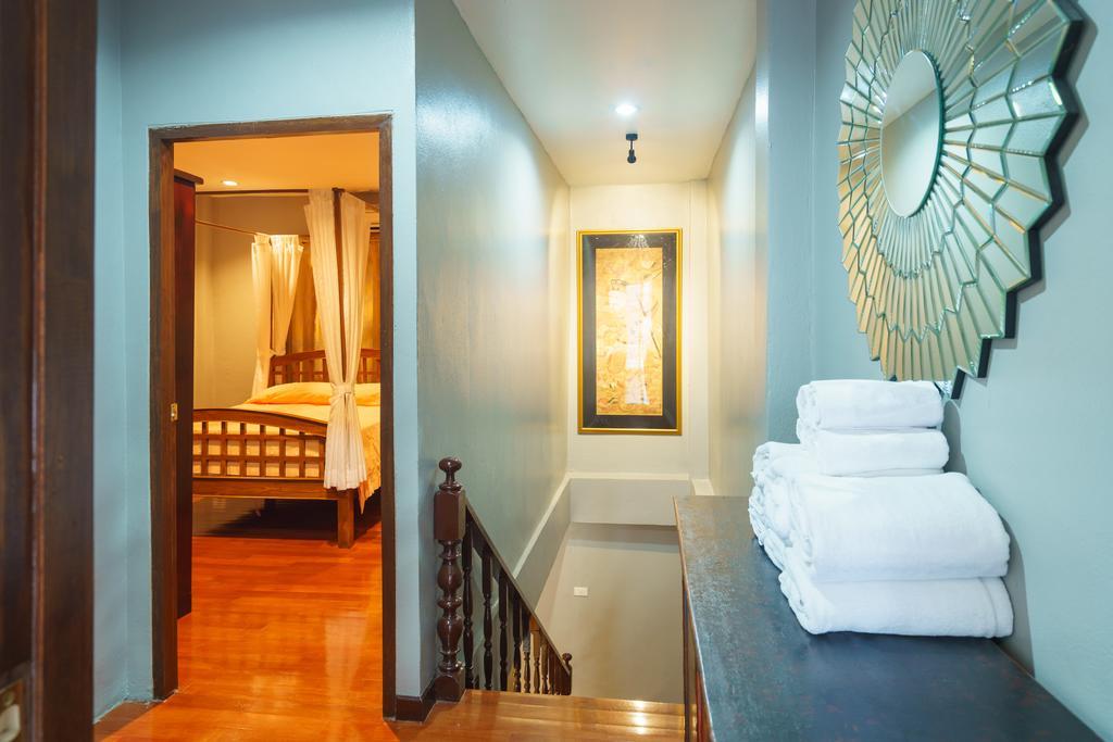 Luxury Town House In The Heart Of The Old City チエンマイ エクステリア 写真